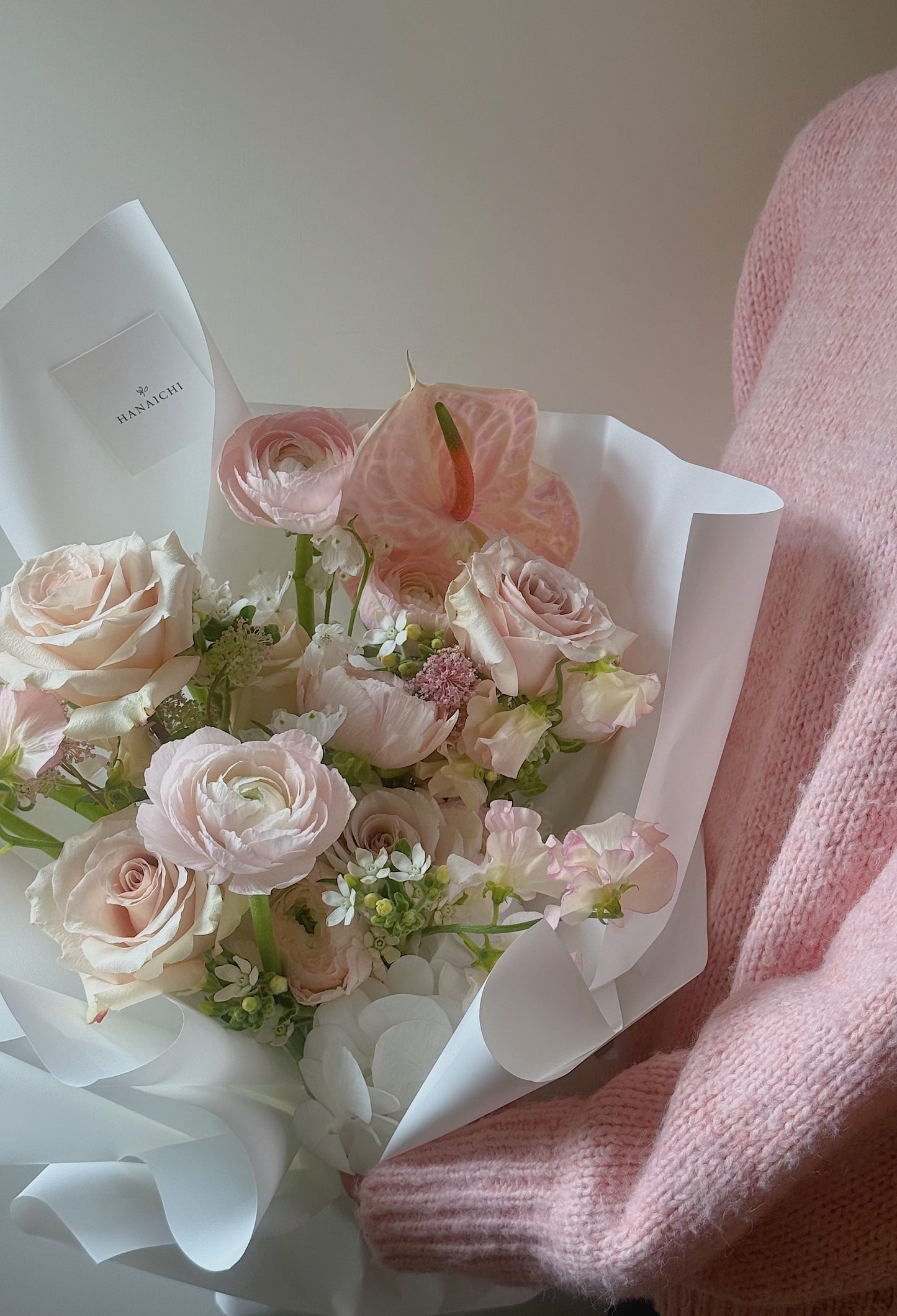 Sweet Heart with Quicksand Rose,Ranunculus & White Orchid Bouquet