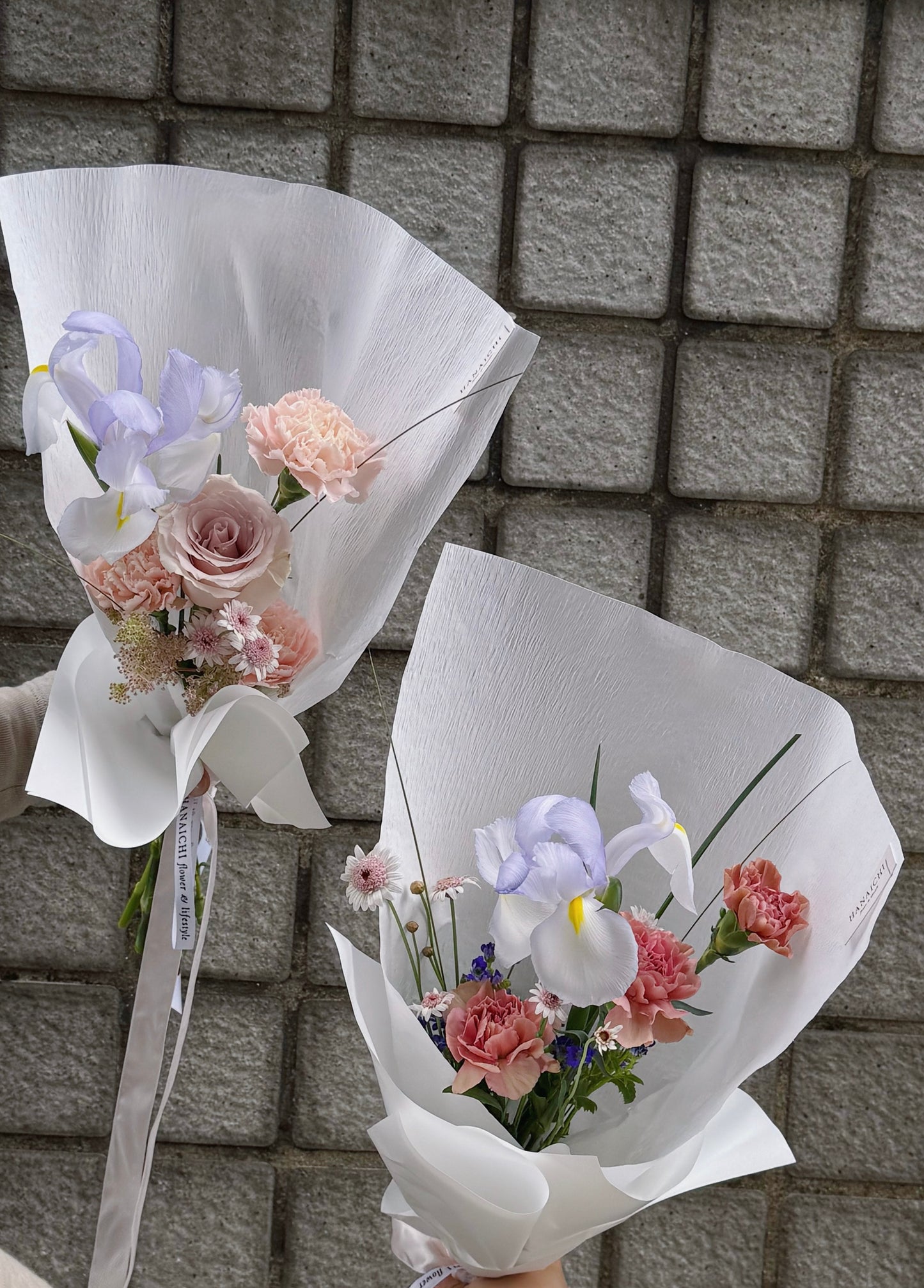 3支康乃馨小花束